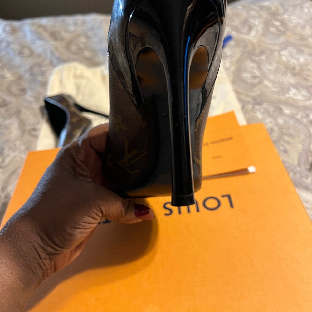 Louis Vuitton pumps - Picture 5 of 6
